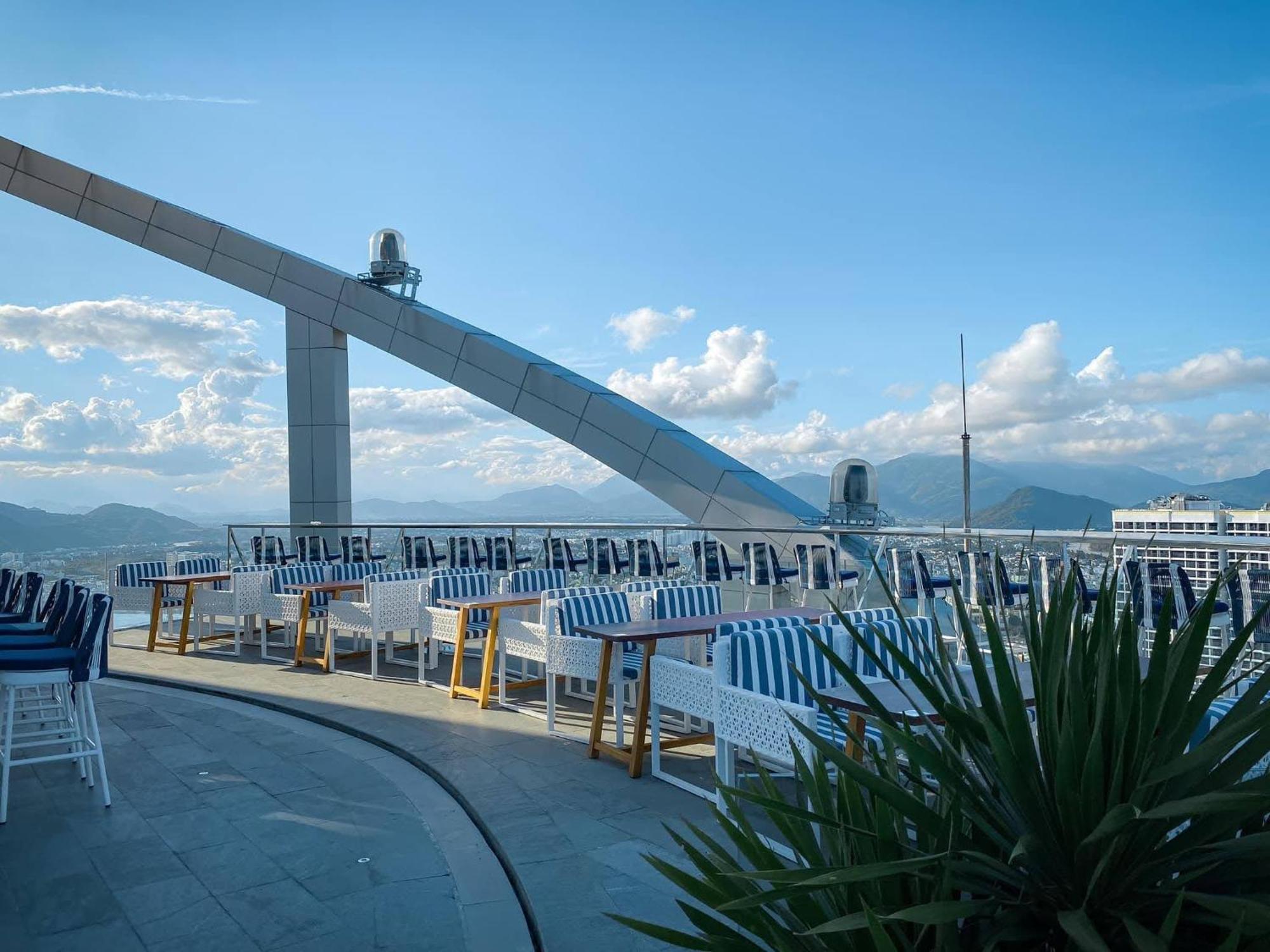 Jk.Boutique Oceanfront Panorama Residence Нячанг Екстер'єр фото